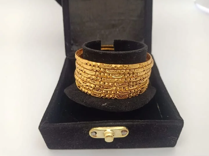 bangles Zaroori Saman Pakistan