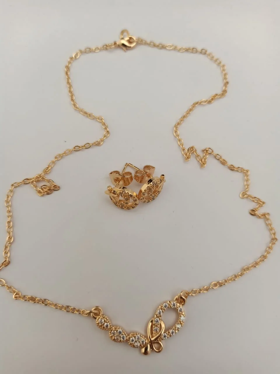 beautiful necklace Zaroori Saman Pakistan