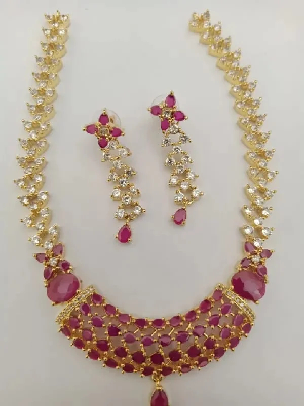 maroon Zaroori Saman Pakistan