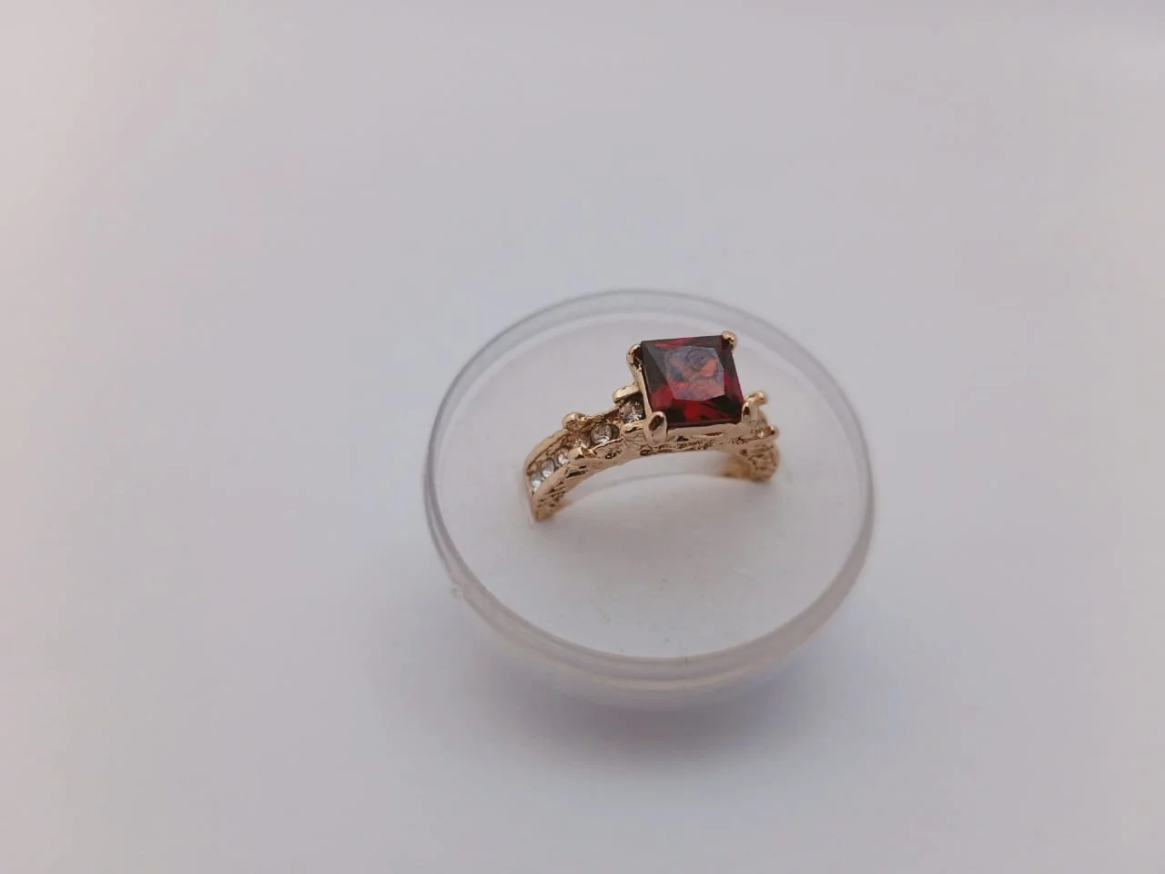 maroon stone Zaroori Saman Pakistan