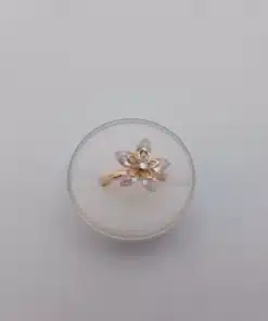Flower shape Ring Zaroori Saman Pakistan